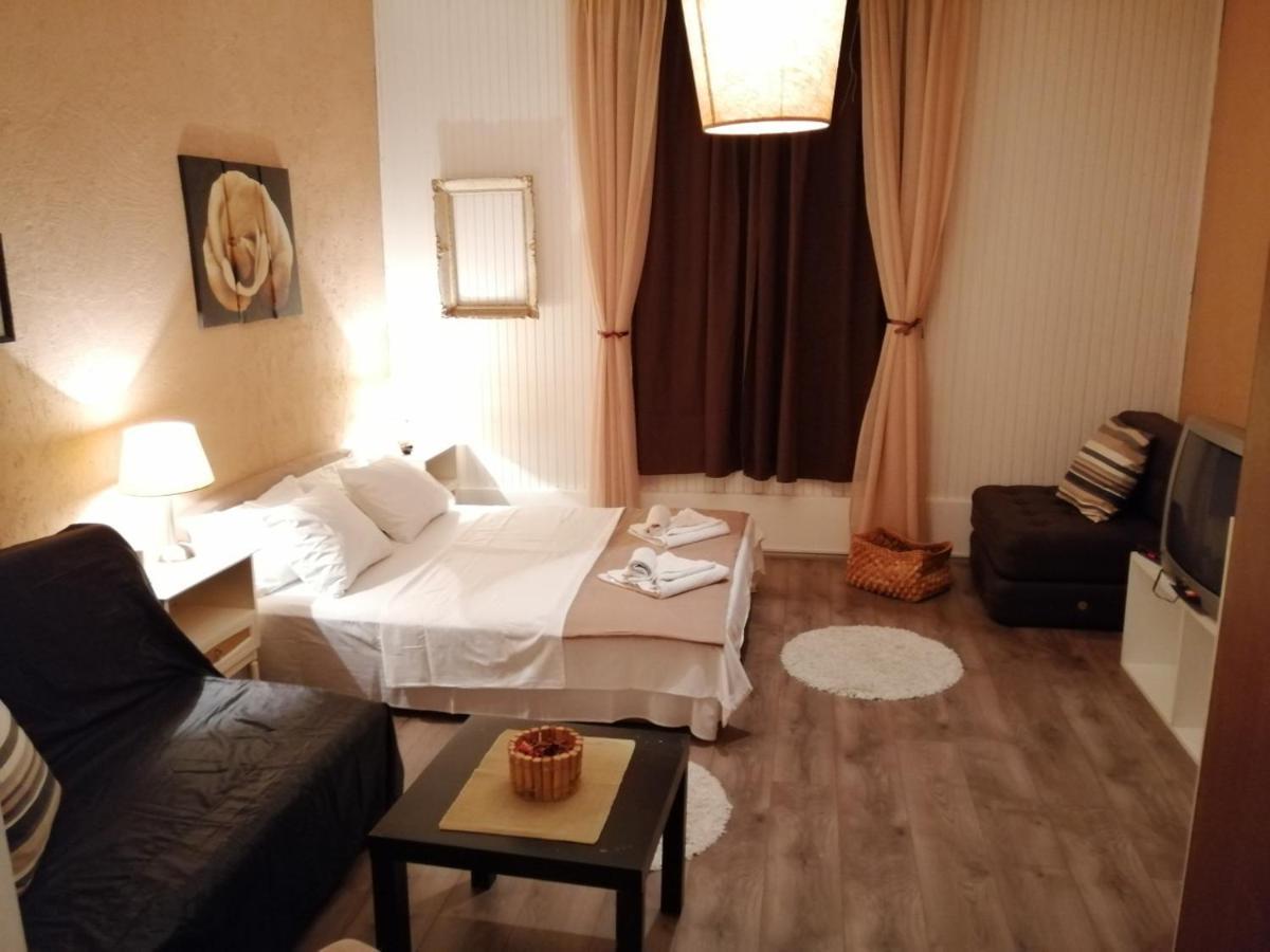 Apartments Garden Beograd Ngoại thất bức ảnh